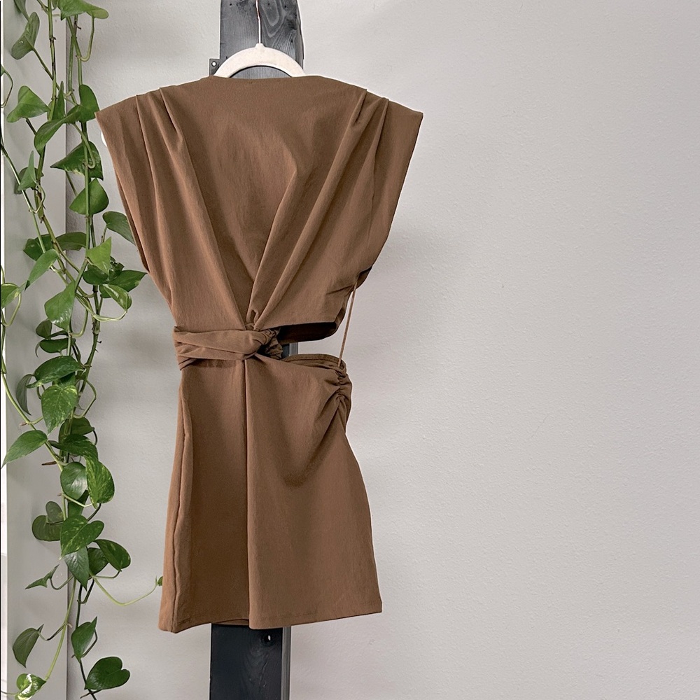 Zara Crepe Cutout Dress. (Taupe) - Picture 5 of 6